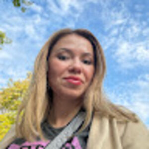 Meet your Posher, Angela